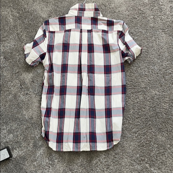 White Short sleeve button up vans shirt!!🤎 - Picture 3 of 3